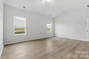 4013 Juno Dr, Charlotte, NC 28215 - Photo 16