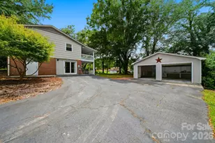 3233 26th St NE, Hickory, NC 28601 - Photo 32