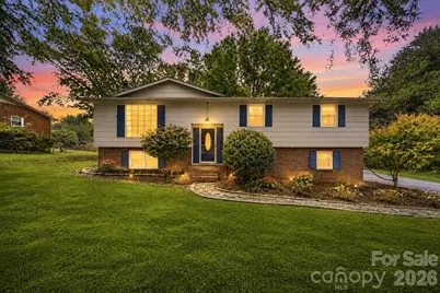 3233 26th Street NE, Hickory, NC 28601 - Photo 2