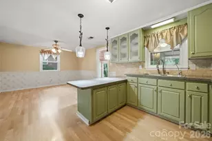 3233 26th St NE, Hickory, NC 28601 - Photo 8