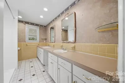 3233 26th Street NE, Hickory, NC 28601 - Photo 18