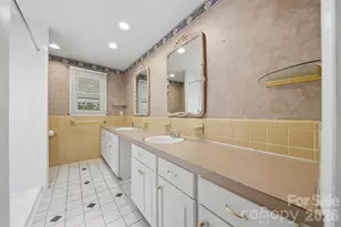 3233 26th St NE, Hickory, NC 28601 - Photo 18