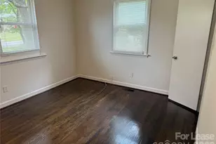 4914 Unaka Ave, Charlotte, NC 28205 - Photo 4