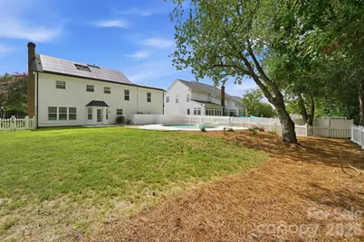 4611 Rock Stream Drive, Charlotte, NC 28269 - Photo 30