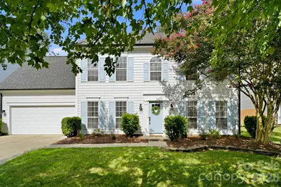 4611 Rock Stream Drive, Charlotte, NC 28269 - Photo 2