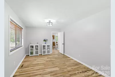 3020 Chestnut Tree Road, Hendersonville, NC 28792 - Photo 8