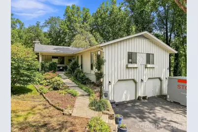 3020 Chestnut Tree Road, Hendersonville, NC 28792 - Photo 38