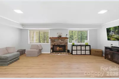 3020 Chestnut Tree Road, Hendersonville, NC 28792 - Photo 28