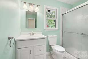 5315 Ruth Dr, Charlotte, NC 28215 - Photo 16
