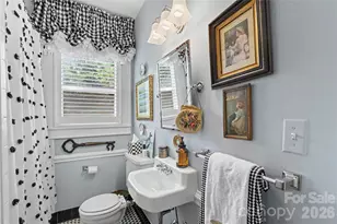2527 Sharon Rd, Charlotte, NC 28211 - Photo 26