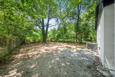 2500 Markham Court, Charlotte, NC 28205 - Photo 16