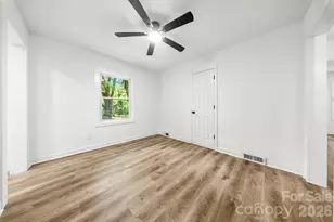 2500 Markham Ct, Charlotte, NC 28205 - Photo 10