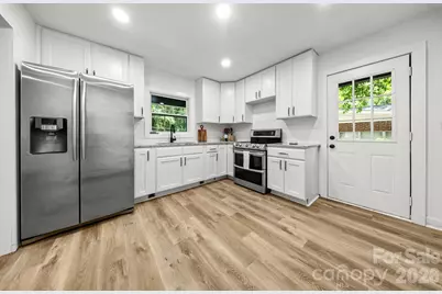 2500 Markham Court, Charlotte, NC 28205 - Photo 6