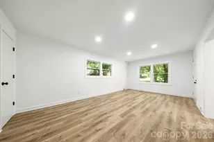 2500 Markham Ct, Charlotte, NC 28205 - Photo 4