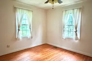 1132 S Rutherford St, Blacksburg, SC 29702 - Photo 6