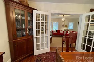 218 Circle Ave, Charlotte, NC 28207 - Photo 2