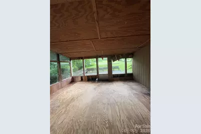 912 Halstead Boulevard, Hendersonville, NC 28791 - Photo 16