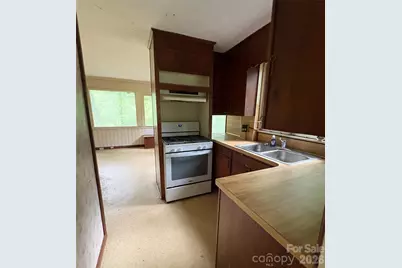 912 Halstead Boulevard #1-8, Hendersonville, NC 28791 - Photo 6