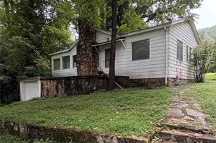 912 Halstead Blvd, Hendersonville, NC 28791 - Photo 1
