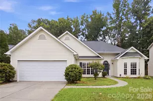 1393 Hollythorne Dr, Rock Hill, SC 29732 - Photo 2