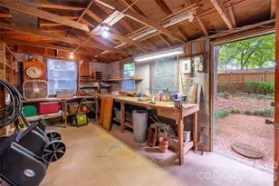 2911 Enfield Rd, Charlotte, NC 28205 - Photo 30