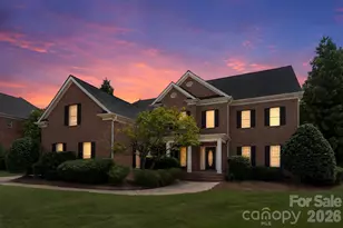 105 Castlestone Ln, Matthews, NC 28104 - Photo 2