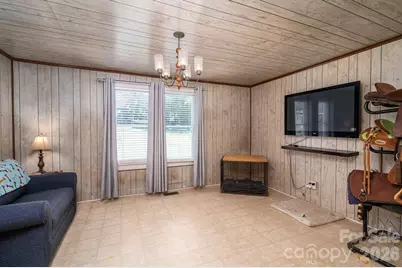 744 S Grove Street Extension, Lincolnton, NC 28092 - Photo 10