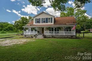 744 S Grove St Ext, Lincolnton, NC 28092 - Photo 1