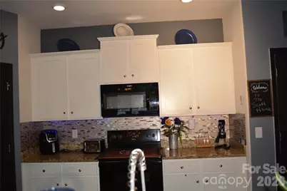 7218 Cuddington Drive, Charlotte, NC 28215 - Photo 14