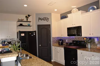 7218 Cuddington Drive, Charlotte, NC 28215 - Photo 12