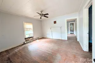 109 Carlton Dr, Cherryville, NC 28021 - Photo 6