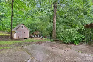 8658 Dog Leg Rd, Sherrills Ford, NC 28673 - Photo 36
