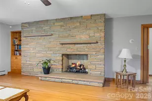 8647 US 221 Hwy N, Marion, NC 28752 - Photo 8