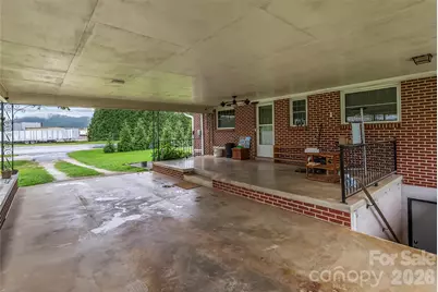 8647 US 221 Highway N, Marion, NC 28752 - Photo 4