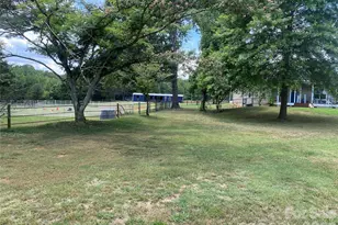 1568 John Smith Rd, Columbus, NC 28722 - Photo 20