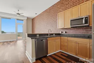 710 W Trade St, Charlotte, NC 28202 - Photo 6