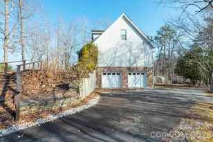 192 Buzzards Pl, Lake Lure, NC 28746 - Photo 2