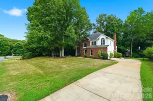 5305 Ravenglass Ct, Waxhaw, NC 28173 - Photo 2
