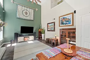 13901 Kings Carriage Ln, Charlotte, NC 28278 - Photo 16