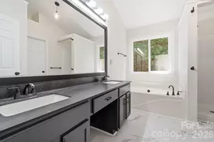 13901 Kings Carriage Ln, Charlotte, NC 28278 - Photo 22