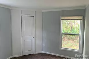 102 York St, Clover, SC 29710 - Photo 8