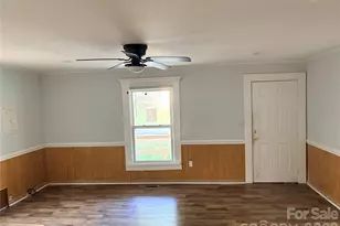 102 York St, Clover, SC 29710 - Photo 2