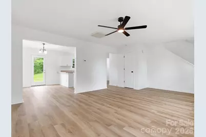 908 Lakehill Road, Charlotte, NC 28214 - Photo 6