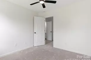 908 Lakehill Rd, Charlotte, NC 28214 - Photo 24