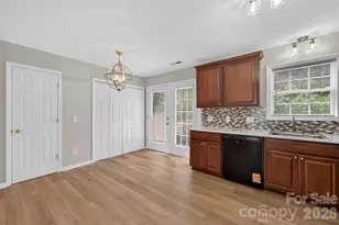 1057 19th St NE, Hickory, NC 28601 - Photo 12
