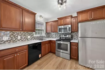 1057 19th Street NE, Hickory, NC 28601 - Photo 14