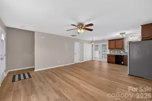 1057 19th St NE, Hickory, NC 28601 - Photo 8