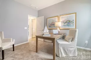 4016 Juno Dr, Charlotte, NC 28215 - Photo 6