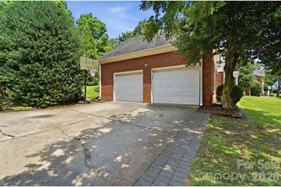 201 Wainsley Place, Matthews, NC 28105 - Photo 40