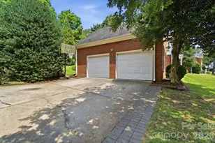201 Wainsley Pl, Matthews, NC 28105 - Photo 40